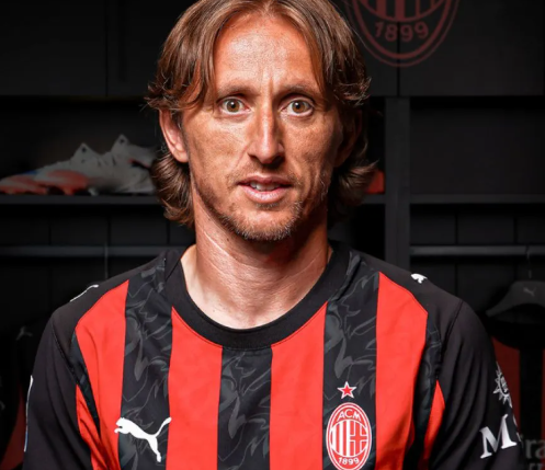 ac-milan-secara-resmi-mengonfirmasi-kedatangan-luca-modric