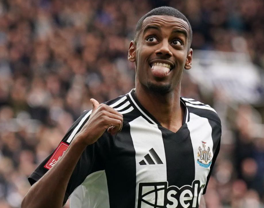 Alasan Alexander Isak Tidak Boleh Langsung Menjadi Starter