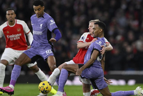 arsenal-dan-liverpool-diprediksi-bisa-juara-premier-league