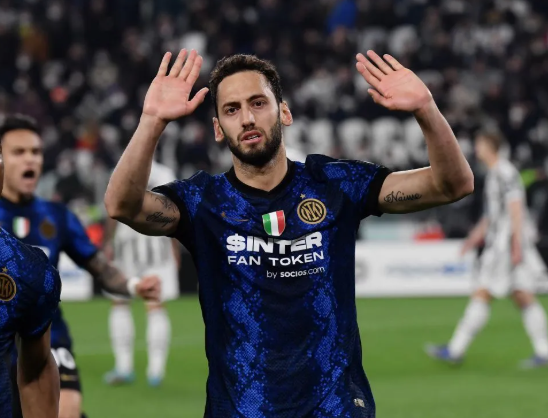 hakan-calhanoglu-bangkit-dengan-hebat-di-inter-milan