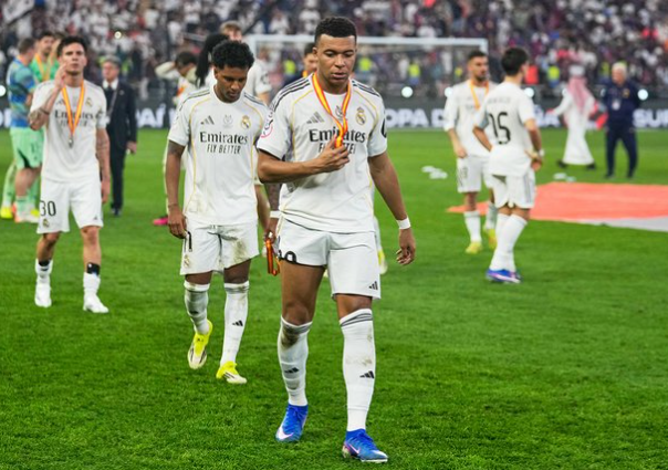 mbappe-mengambil-risiko-untuk-selamatkan-xabi-di-madrid